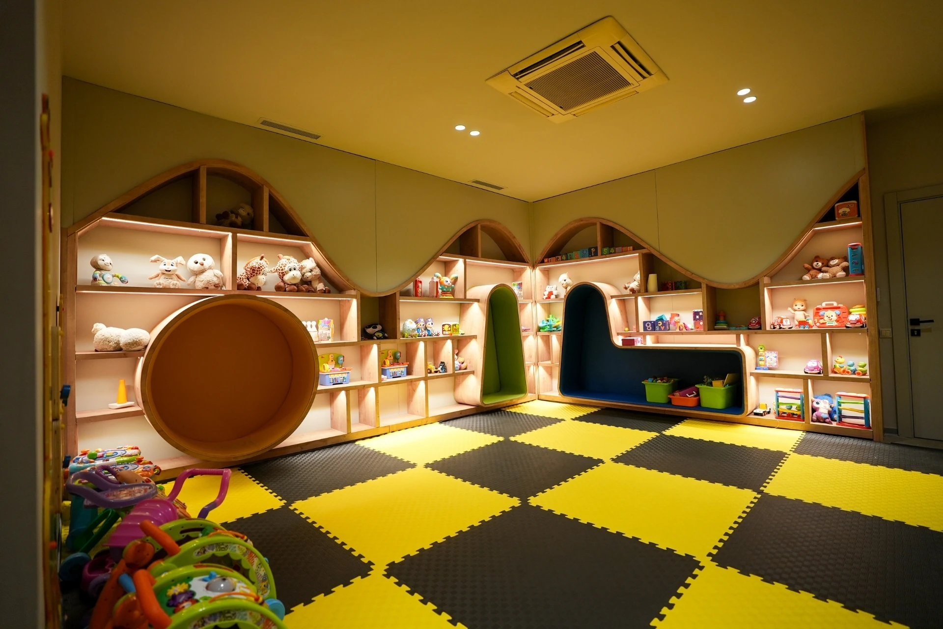 Kaya Palazzo Kids Club
