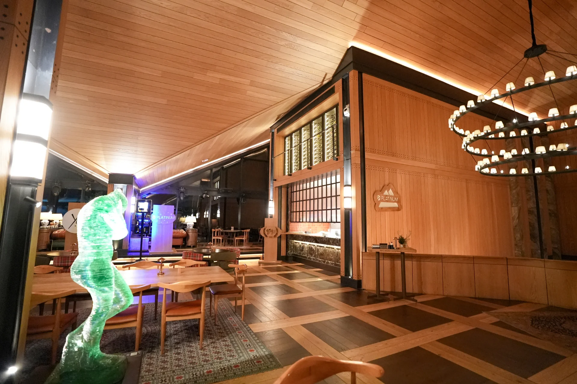 Kaya Palazzo Lounge