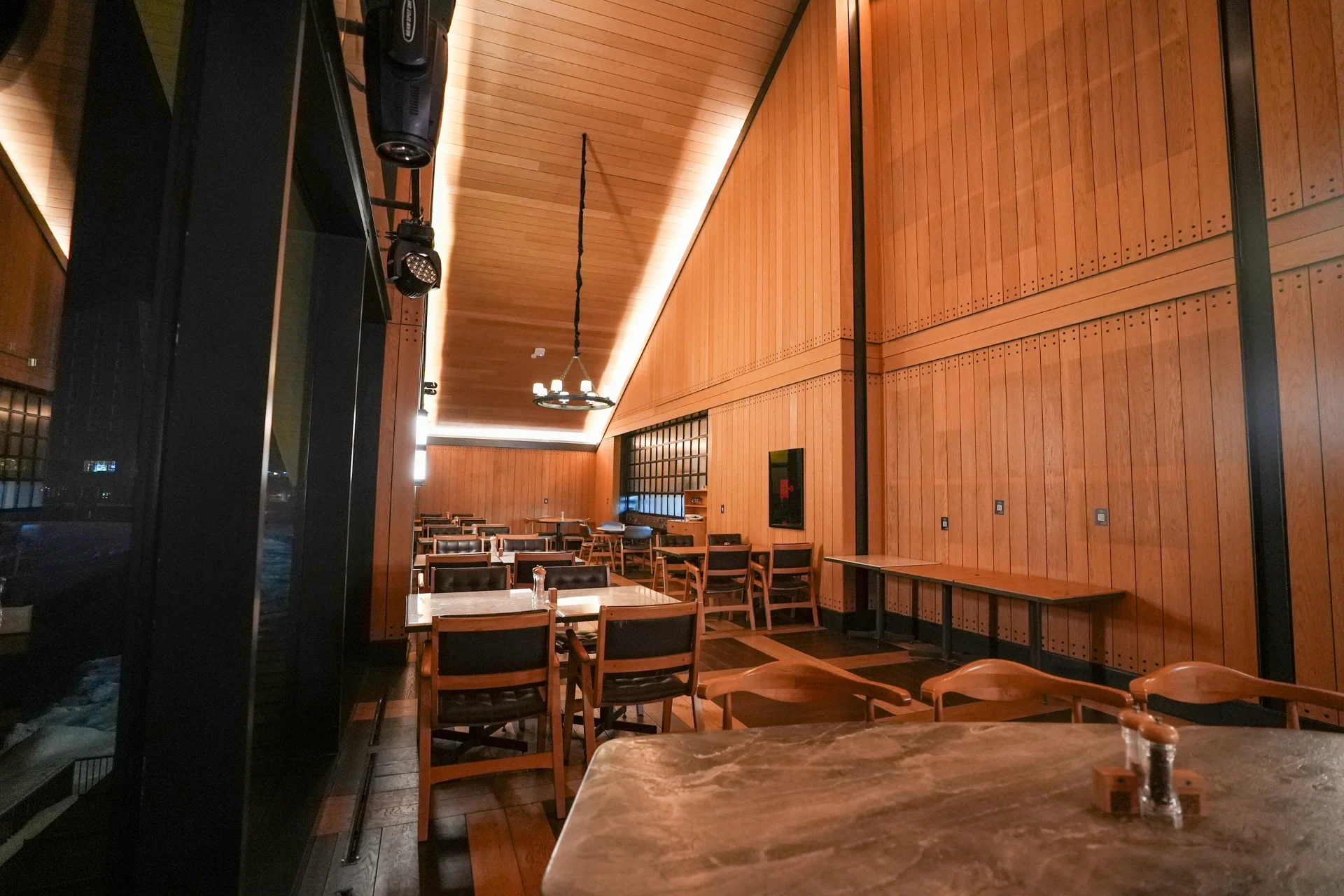 Kaya Palazzo Lounge